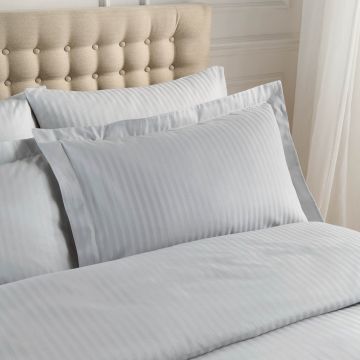 Fețe de pernă 2 buc. din damasc 75x50 cm Satin Stripe – Catherine Lansfield