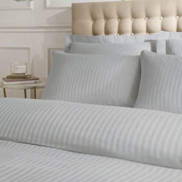 Fețe de pernă 2 buc. din damasc 75x50 cm Satin Stripe – Catherine Lansfield